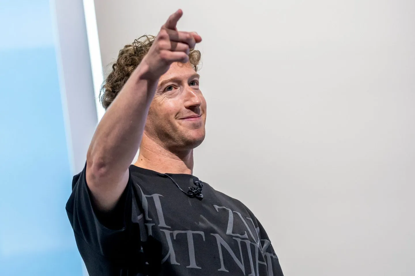 Billionaire Mark Zuckerberg Sells Over $2 Billion in Meta Shares Amid Tech Giant's Record Highs