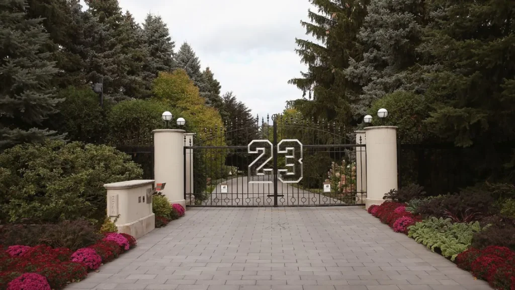 Michael Jordan's Highland Park Mansion Sells for $9.5 Million After 11 Years on Market