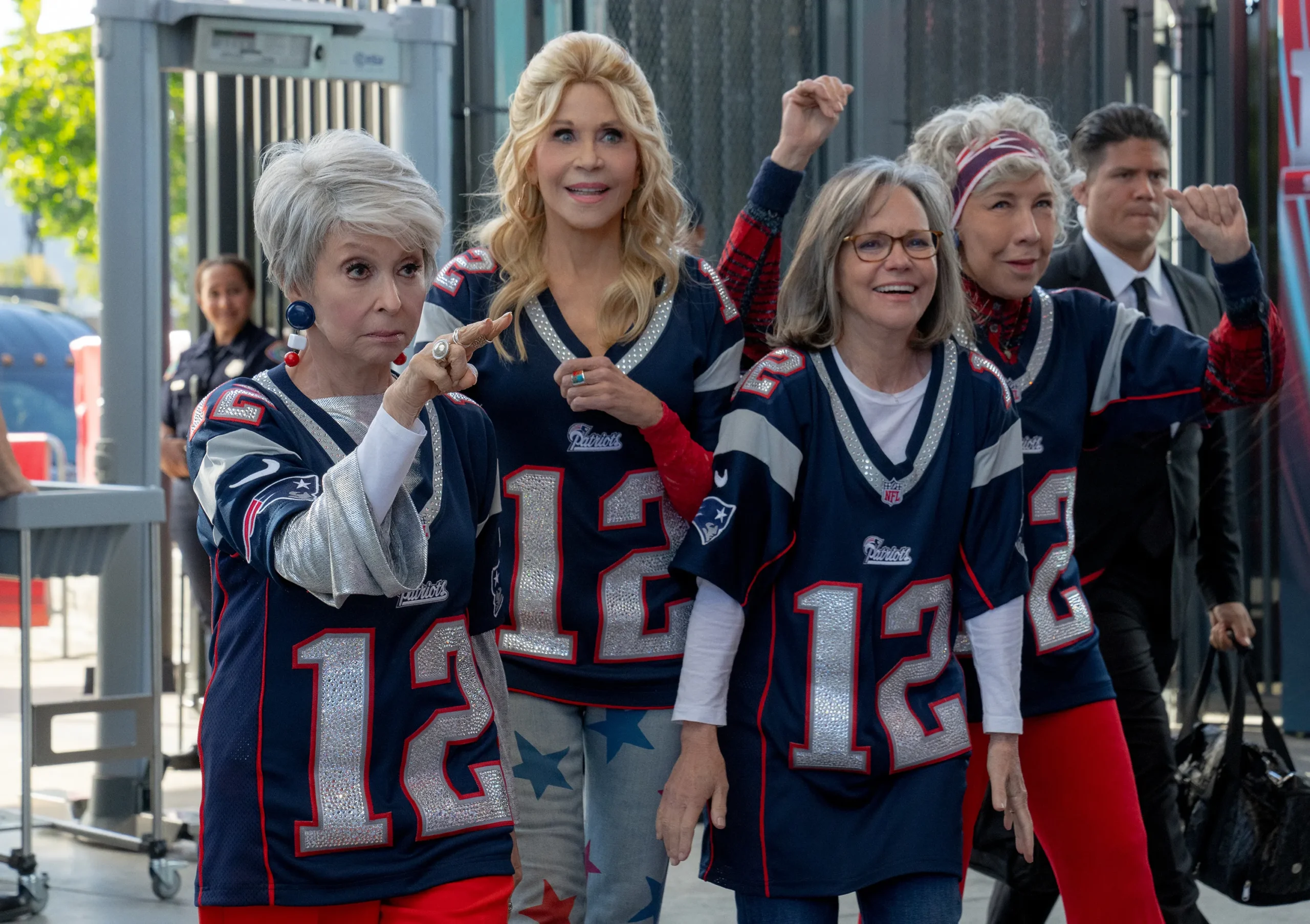 Netflix to Premiere '80 for Brady' Featuring Jane Fonda and Tom Brady – A Heartwarming Mix of Football and Friendship on January 4