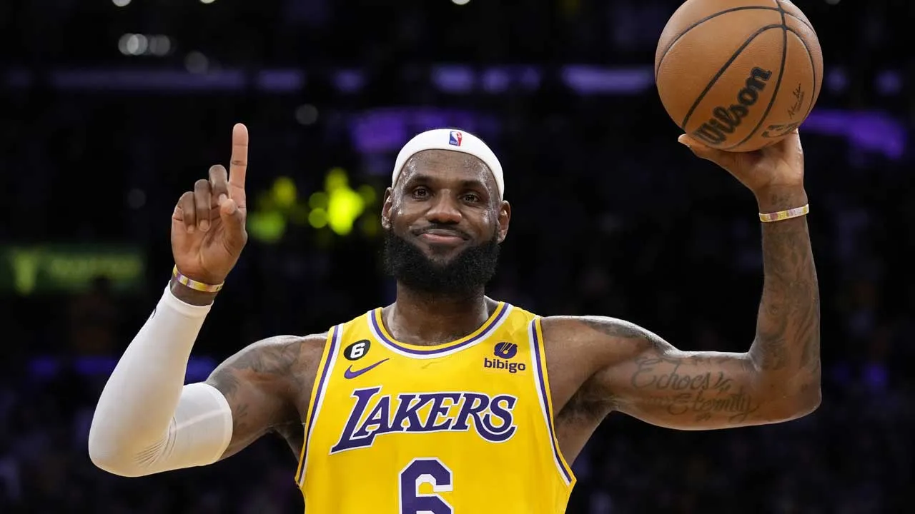 Why LeBron James Decided to Take a Timeout: Inside Look at the NBA Star’s Recent Struggles and Break from the Lakers