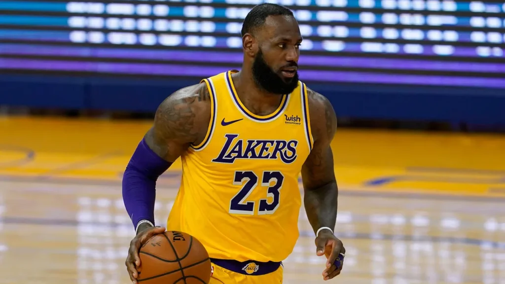 Why LeBron James Decided to Take a Timeout: Inside Look at the NBA Star’s Recent Struggles and Break from the Lakers