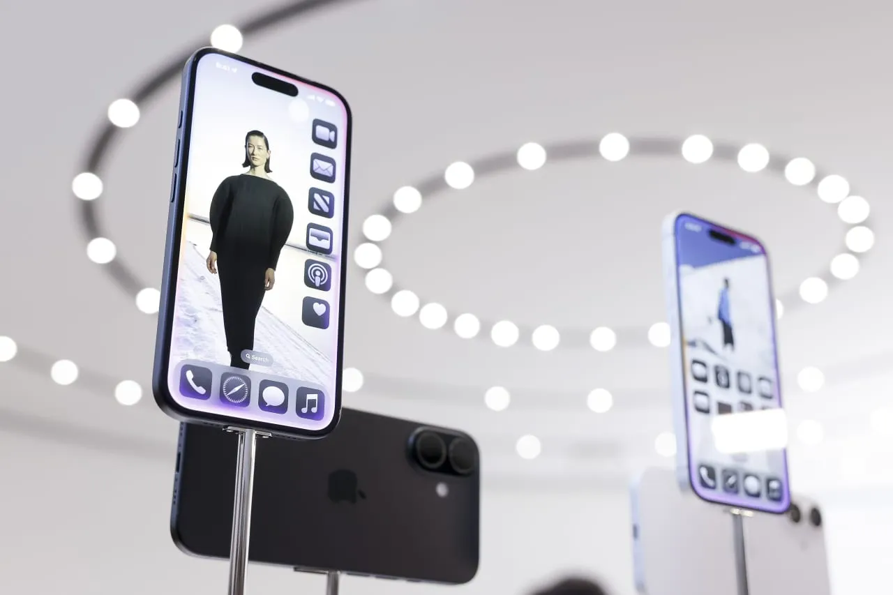 Why Most iPhone Users Are Skipping the Latest AI Upgrades: Insights Into Smartphone Buying Trends