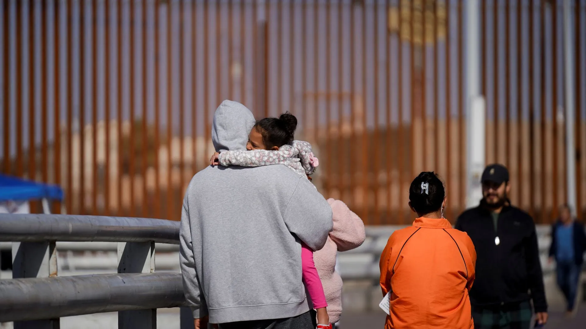 Read more about the article Divided Views on Immigration – How America is Reacting to New Border Policies in 2025