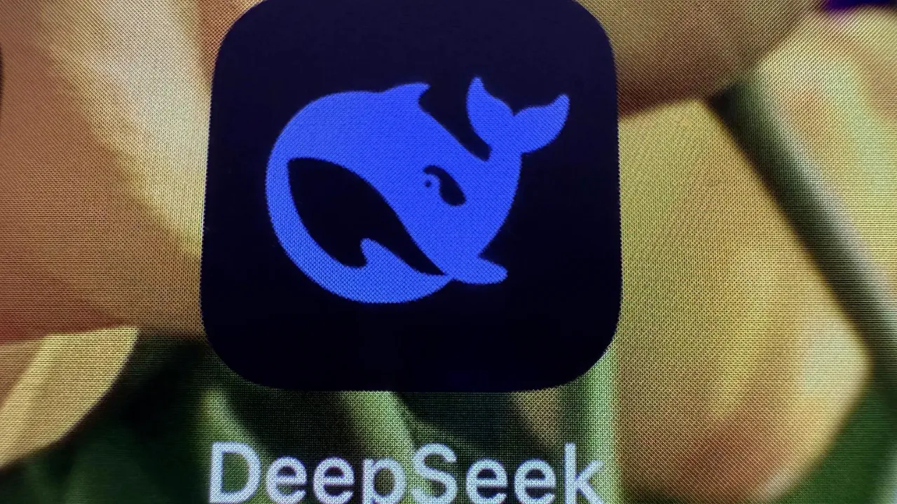 How DeepSeek’s Low-Cost AI Model Just Outsmarted Big Tech and Took Over the U.S. App Store