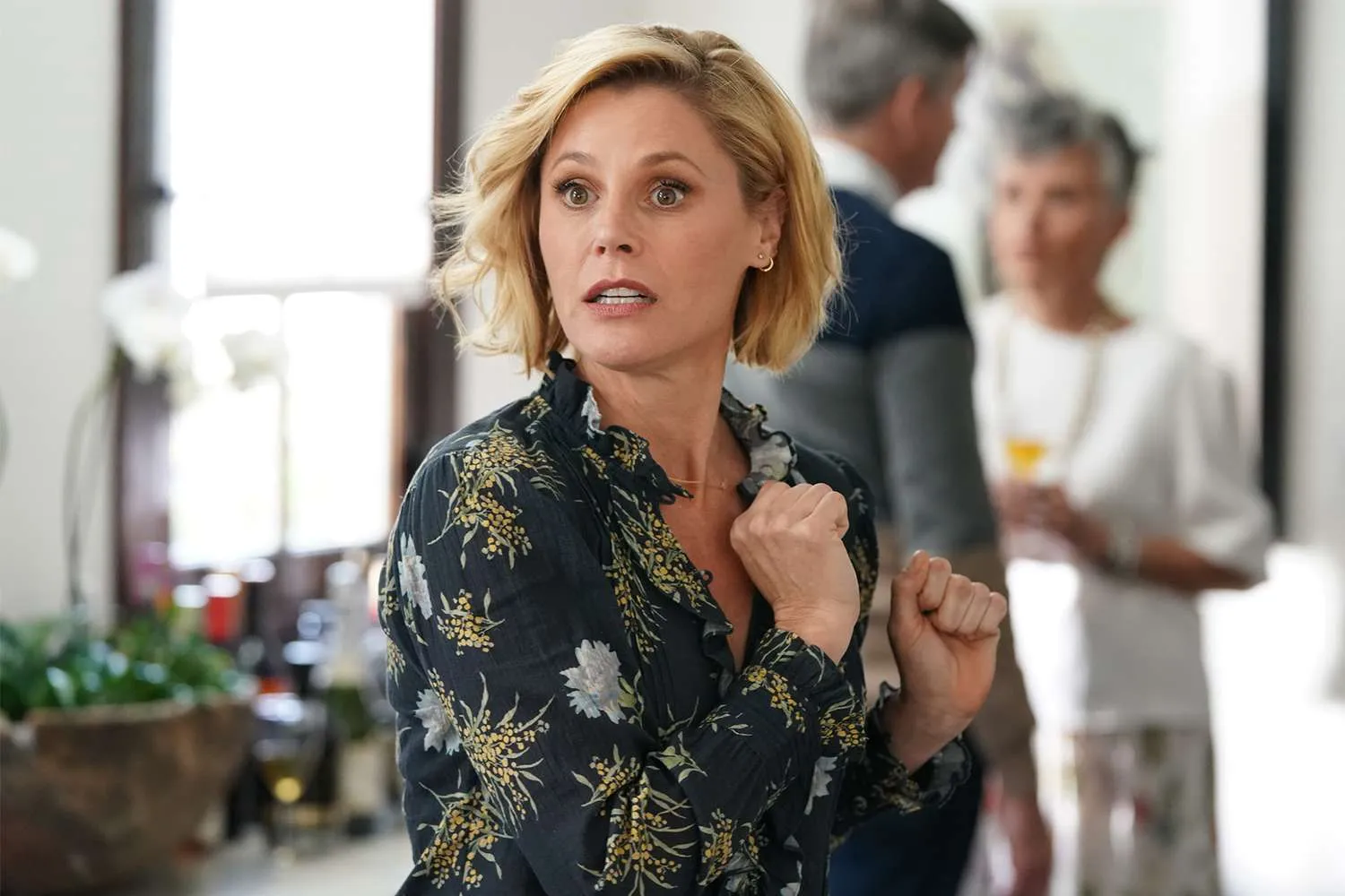 How Julie Bowen Overcame Doubts to Star as Claire on Modern Family: Behind the Scenes of Her Unexpected Success