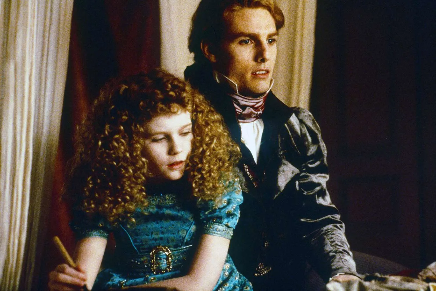 Kirsten Dunst Reflects on Her Breakout Role in ‘Interview with the Vampire’: Behind the Scenes with Tom Cruise and Brad Pitt