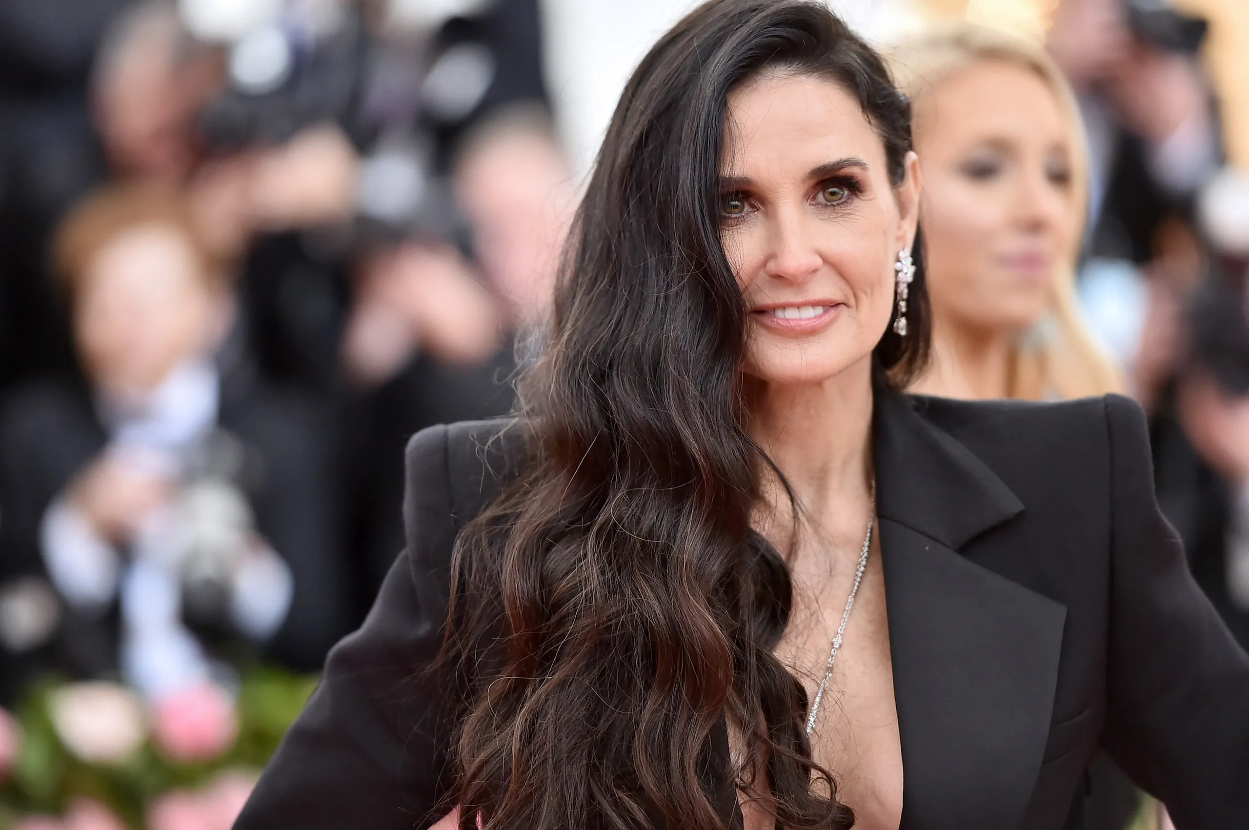 Demi Moore Shares Secrets to Lasting Success in Hollywood at SAG Awards