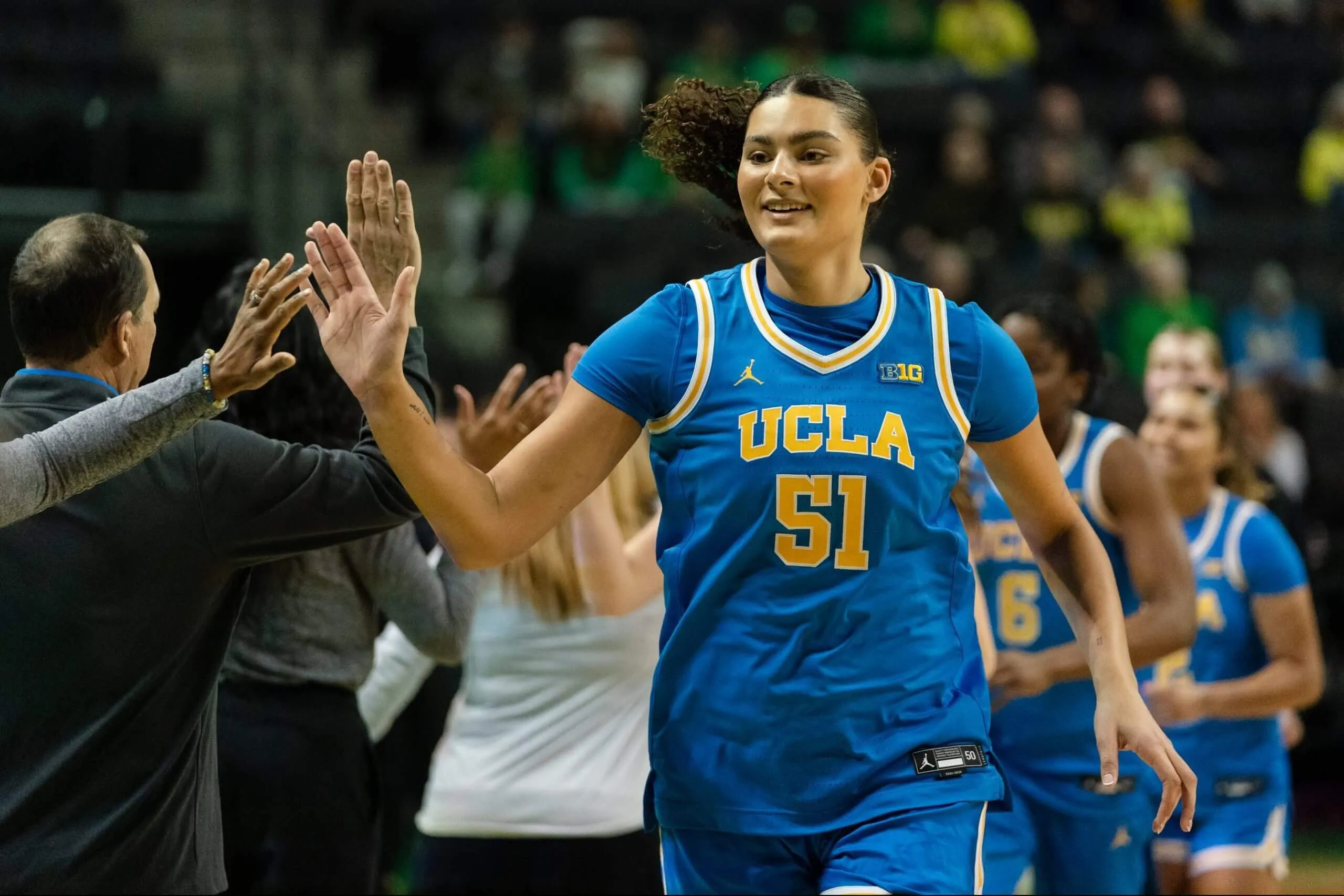 Read more about the article How College Basketball Star Lauren Betts is Preparing for the NBA with a 6-Foot-7 Advantage